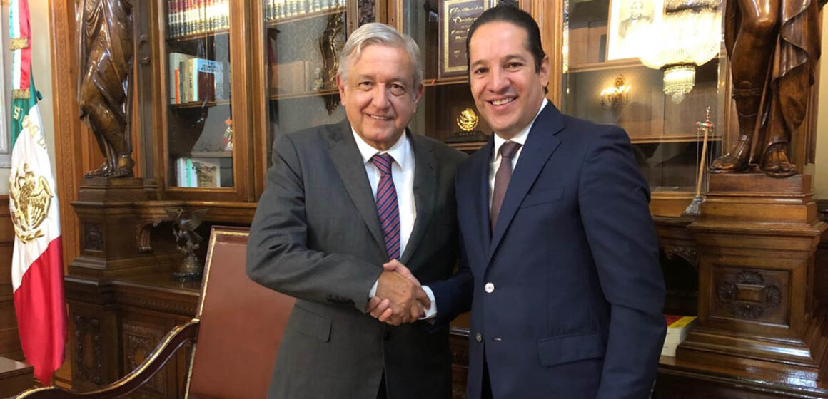 Crece la popularidad de AMLO y cae la de Pancho Domínguez.