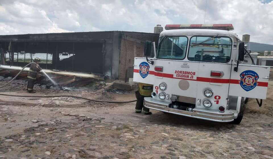 Bomberos de El Marqués en crisis