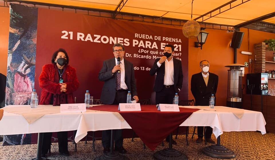 Presenta Monreal Libro desde el Teatro de la República