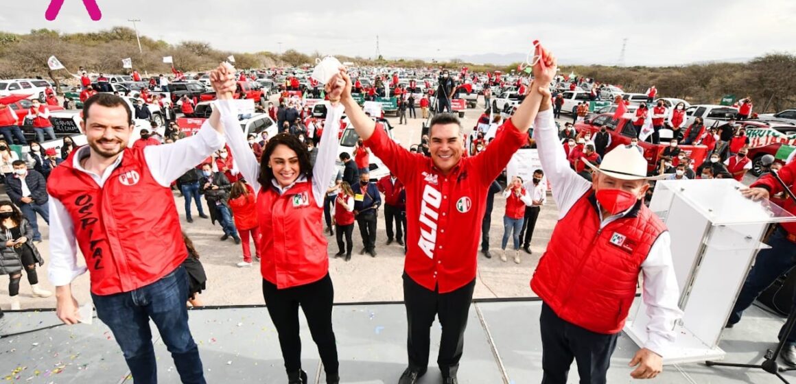 Con automitin en Bernal, Ezequiel Montes, cierra campaña Abigail Arredondo del PRI