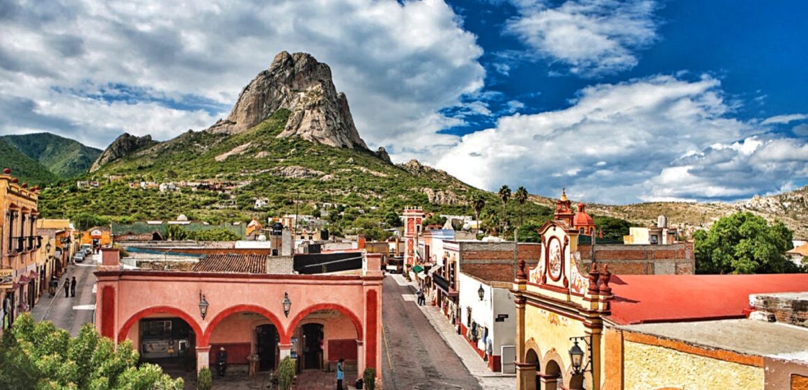 El pueblo mágico de Bernal es una cantinota