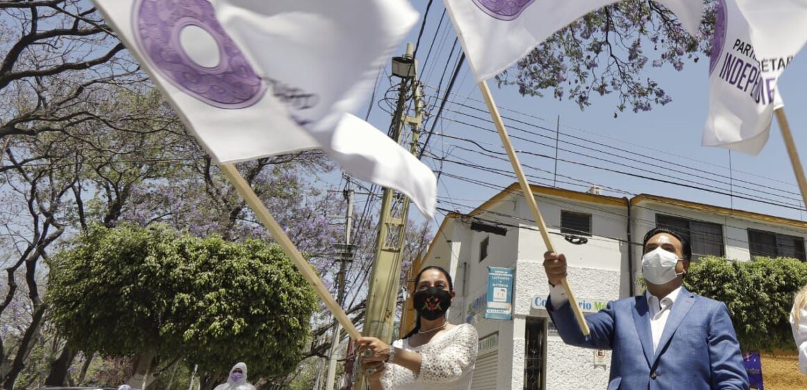 “SIGAMOS ADELANTE ”: LUIS NAVA