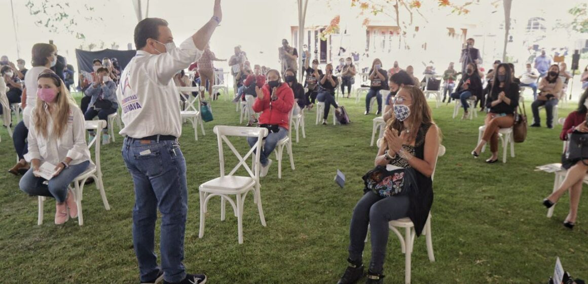 Propone Luis Nava apoyos a mujeres emprendedoras