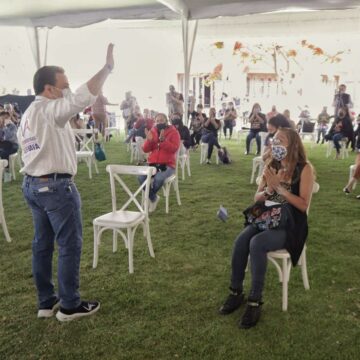 Propone Luis Nava apoyos a mujeres emprendedoras