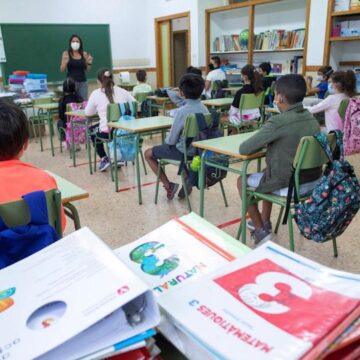 Maestros a favor del regreso a clases en Querétaro