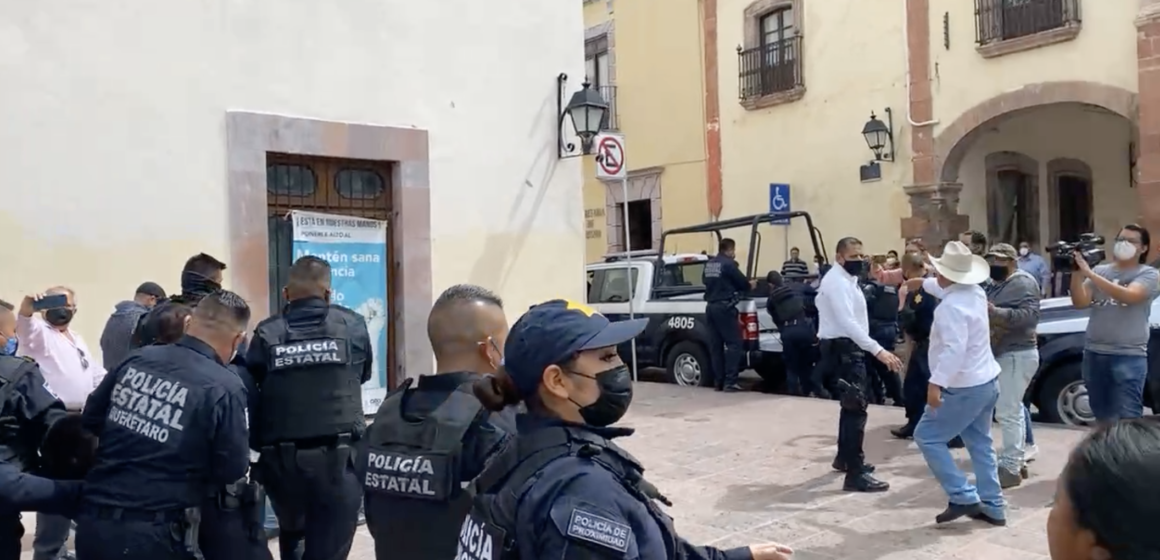 Detienen a 5 personas en Plaza de Armas