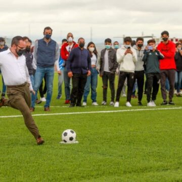 Tiene Prepa Norte de la UAQ nueva cancha de fútbol