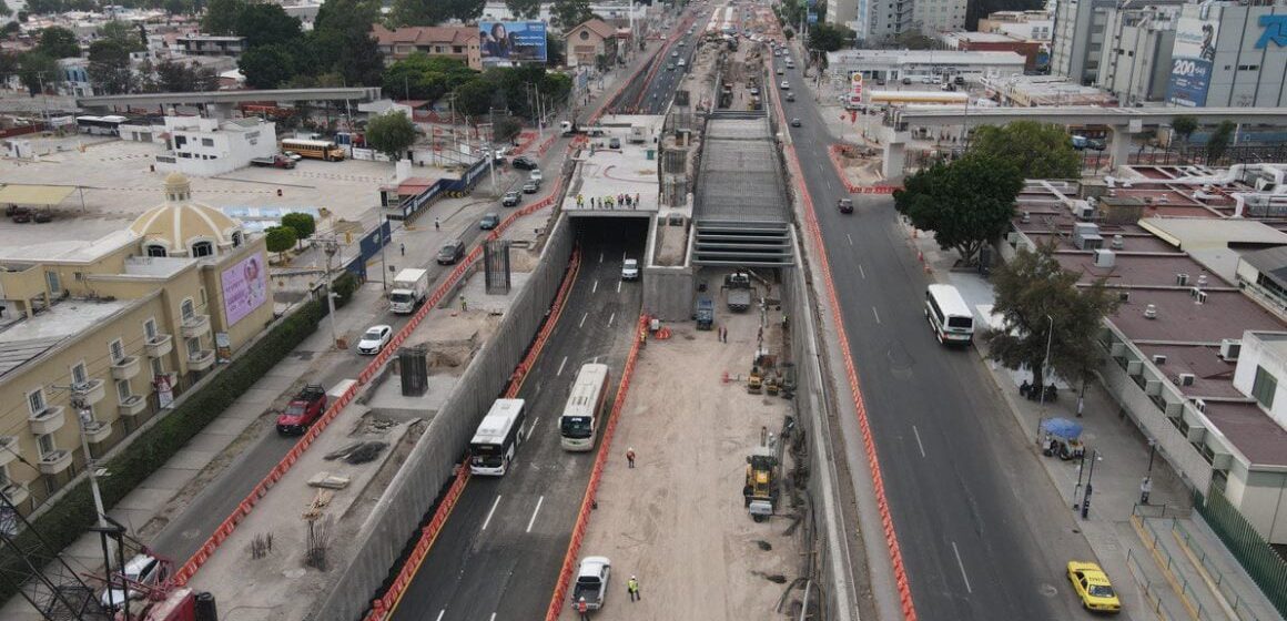 Carriles confinados en 5F se utilizarán provisionalmente para paso de automóviles