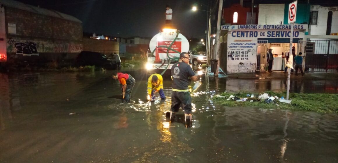 Atiende CEPCQ afectaciones a causa de lluvias en la capital