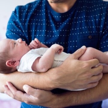 Estado solo otorga cinco días de permisos de paternidad