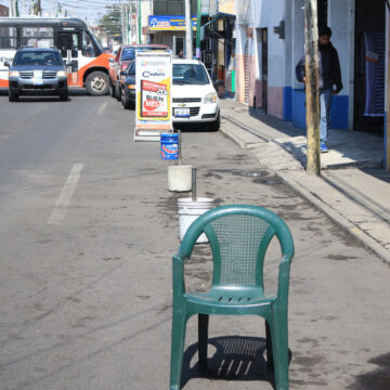 Prohibido el apartado de lugares en la calle