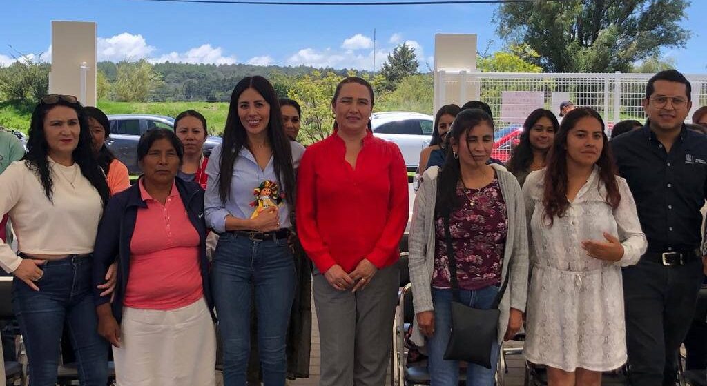 Preparan a mujeres de San Juan del Río y Amealco para emprender