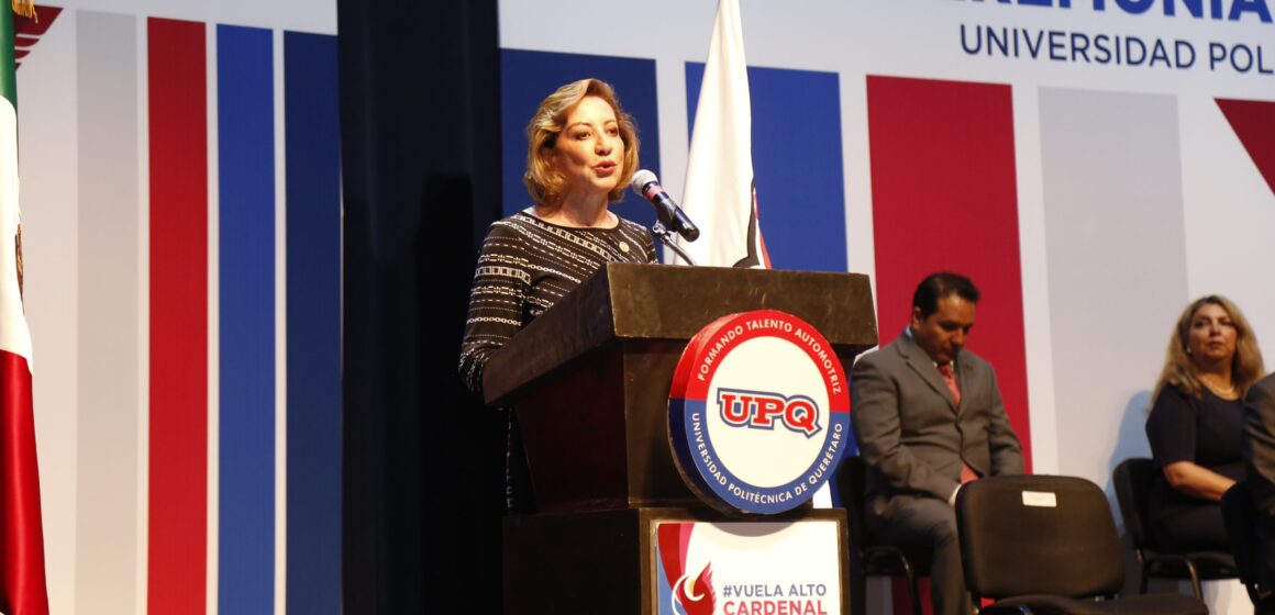 Encabeza Lupita Murguía titulación de 250 nuevos profesionistas de la UPQ