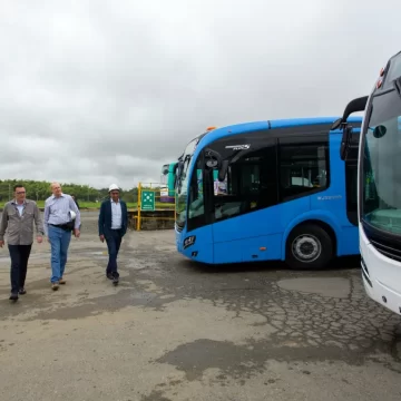 Reciben 20 nuevas unidades de transporte público en Querétaro