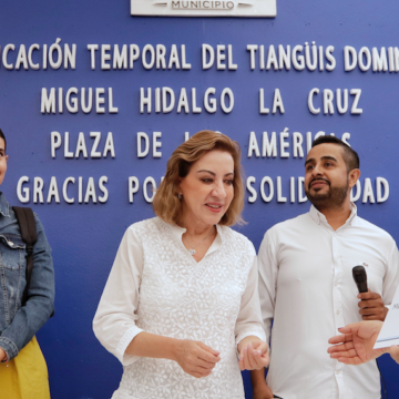 Reconoce Lupita Murguía a tianguistas de “La Cruz”