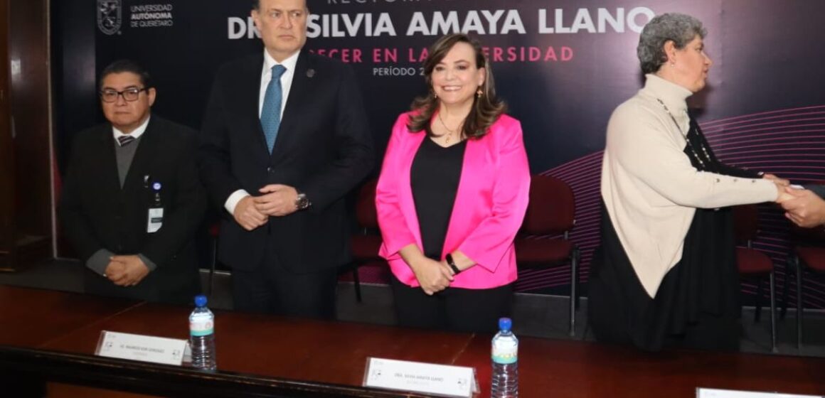 Inicia Silvia Amaya gestión en la UAQ