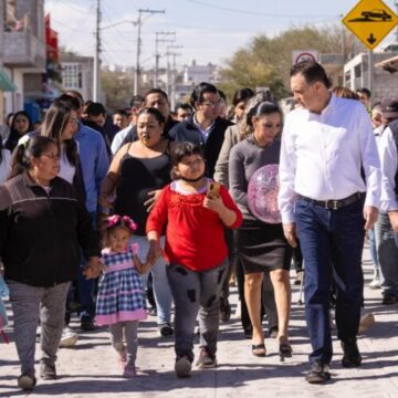 Entrega Gobernador mejoramiento de calles y habilitación de parque en Jardines de Jurica