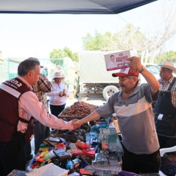 Gran recibimiento para el candidato Santiago Nieto en el Mercado 4 de marzo.