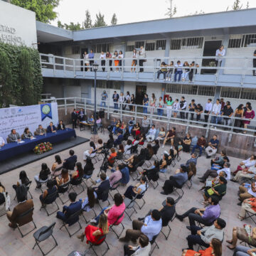 Entrega Derecho UAQ Medalla al Mérito Académico 