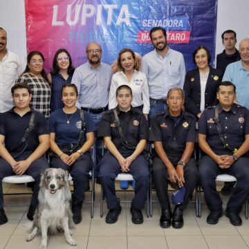 Se reúne Lupita Murguía con el H. Cuerpo de Bomberos de Querétaro