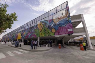 Atestigua Gobernador la presentación del estacionamiento de La Cruz