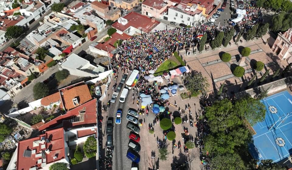 Marchan por el Orgullo Gay en Querétaro