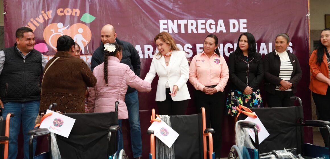 Entrega DIF Colón Aparatos Funcionales “Vivir con Esperanza”