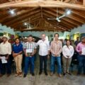 Entrega Marco Del Prete apoyos a ejidatarios